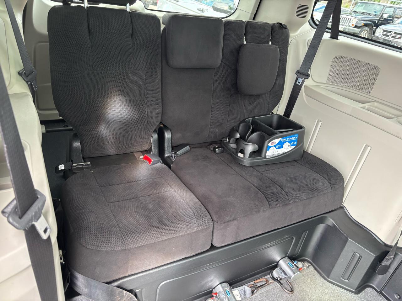 2014 Dodge Grand Caravan BRAUN COMPANION VAN, HANDICAP EQUIPPED - Photo #6
