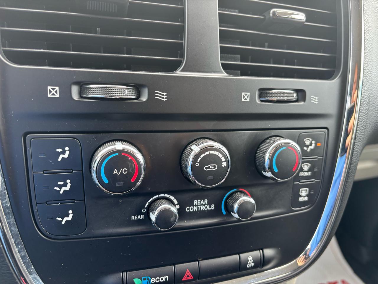 2014 Dodge Grand Caravan BRAUN COMPANION VAN, HANDICAP EQUIPPED - Photo #15