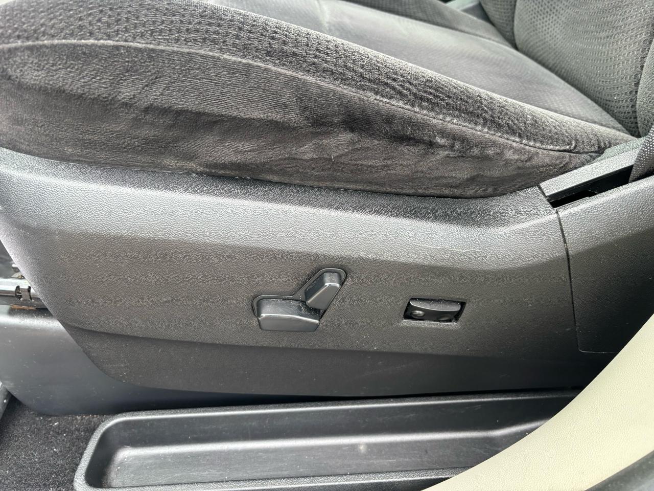 2014 Dodge Grand Caravan BRAUN COMPANION VAN, HANDICAP EQUIPPED - Photo #14