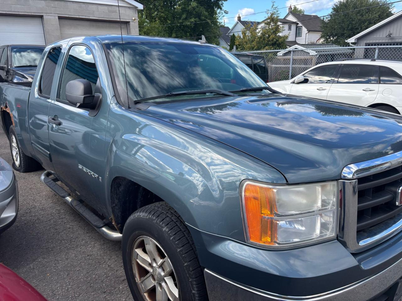 Used 2007 GMC Sierra 1500 SLE, Ext. Cab, V8 for sale in Kitchener, ON