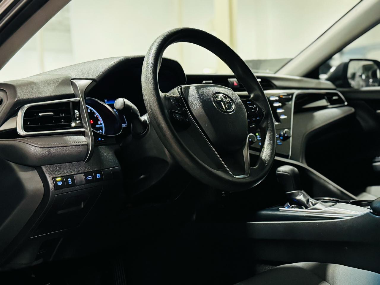 2018 Toyota Camry LE - Photo #8