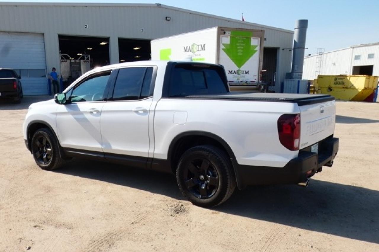 2024 Honda Ridgeline Black Edition AWD w/H&C L, S/R, NAV, BUC - Photo #8
