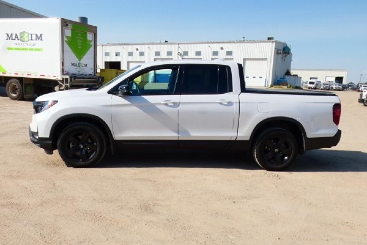2024 Honda Ridgeline Black Edition AWD w/H&C L, S/R, NAV, BUC - Photo #1