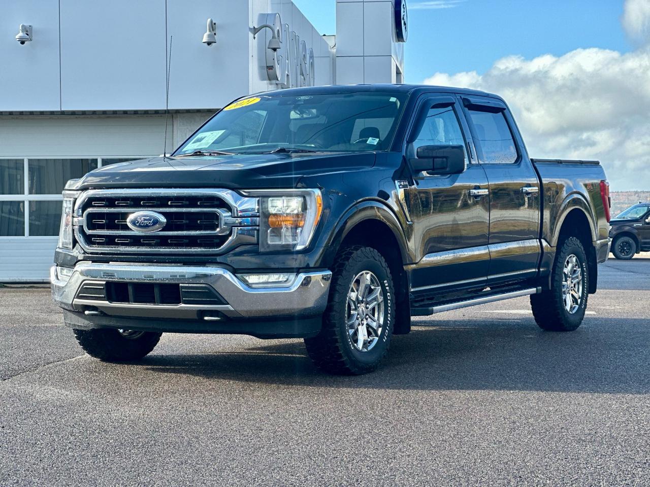 2021 Ford F-150 XLT SUPERCREW 4X4 W/302A/XTR Photo2