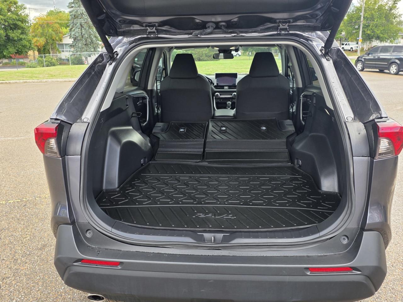 2024 Toyota RAV4 XLE - Photo #23