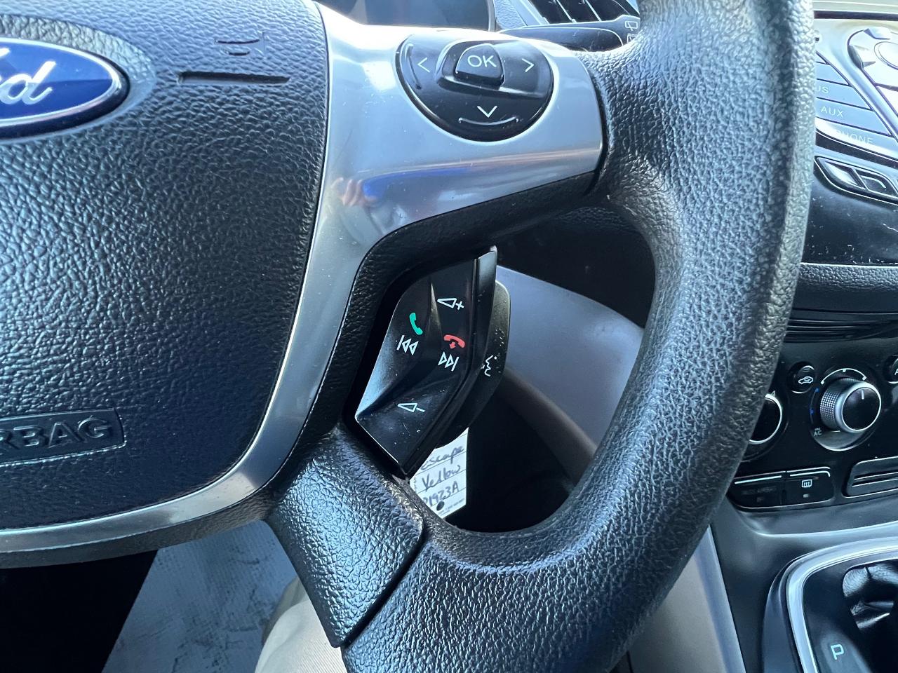 2013 Ford Escape SE-LOW KMS-HEATED SEATS-BLUTOOTH & MORE! - Photo #18