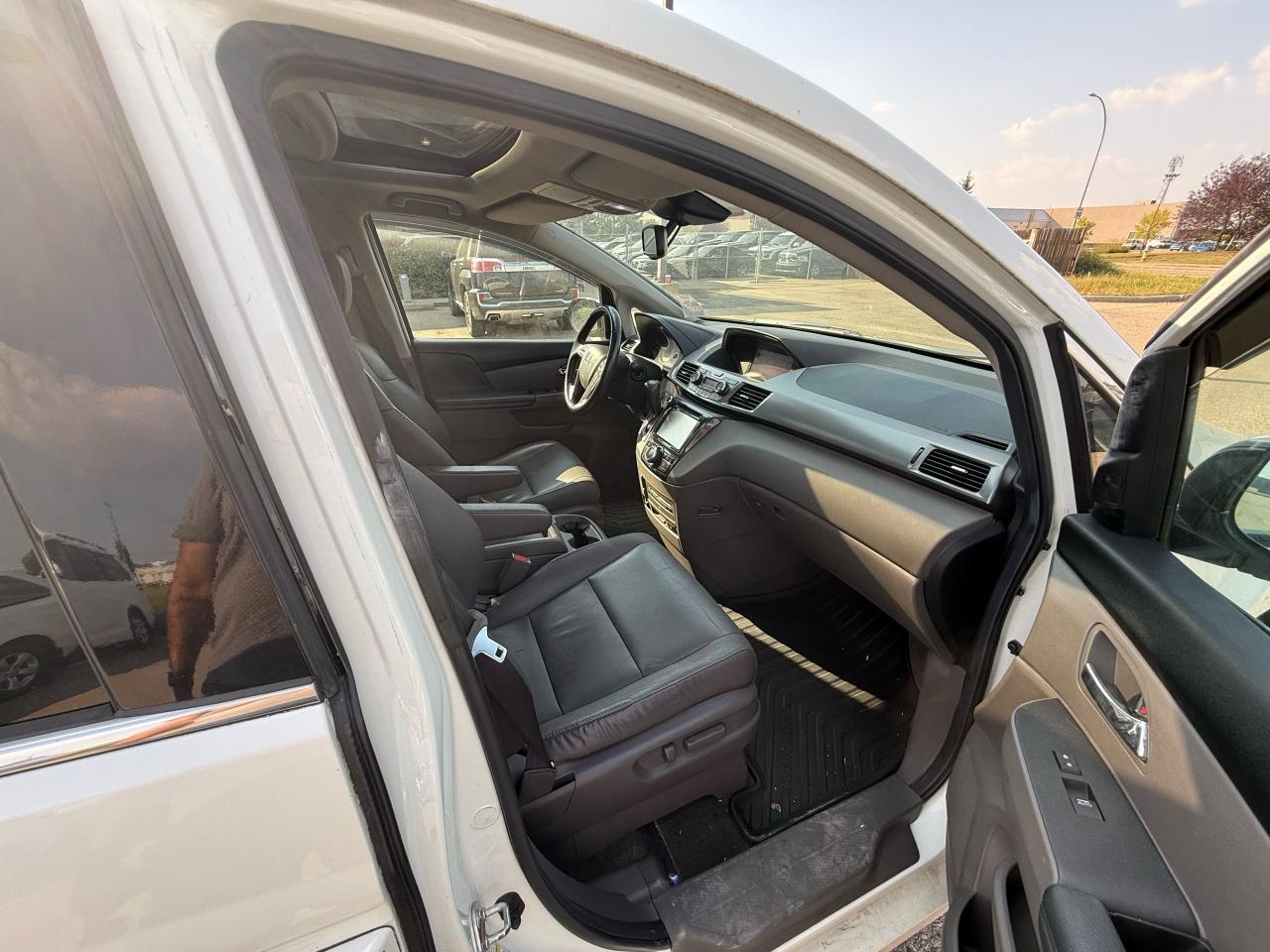 2014 Honda Odyssey Touring | FULL LOAD!! | ALL CREDIT ACCEPTED!! - Photo #16