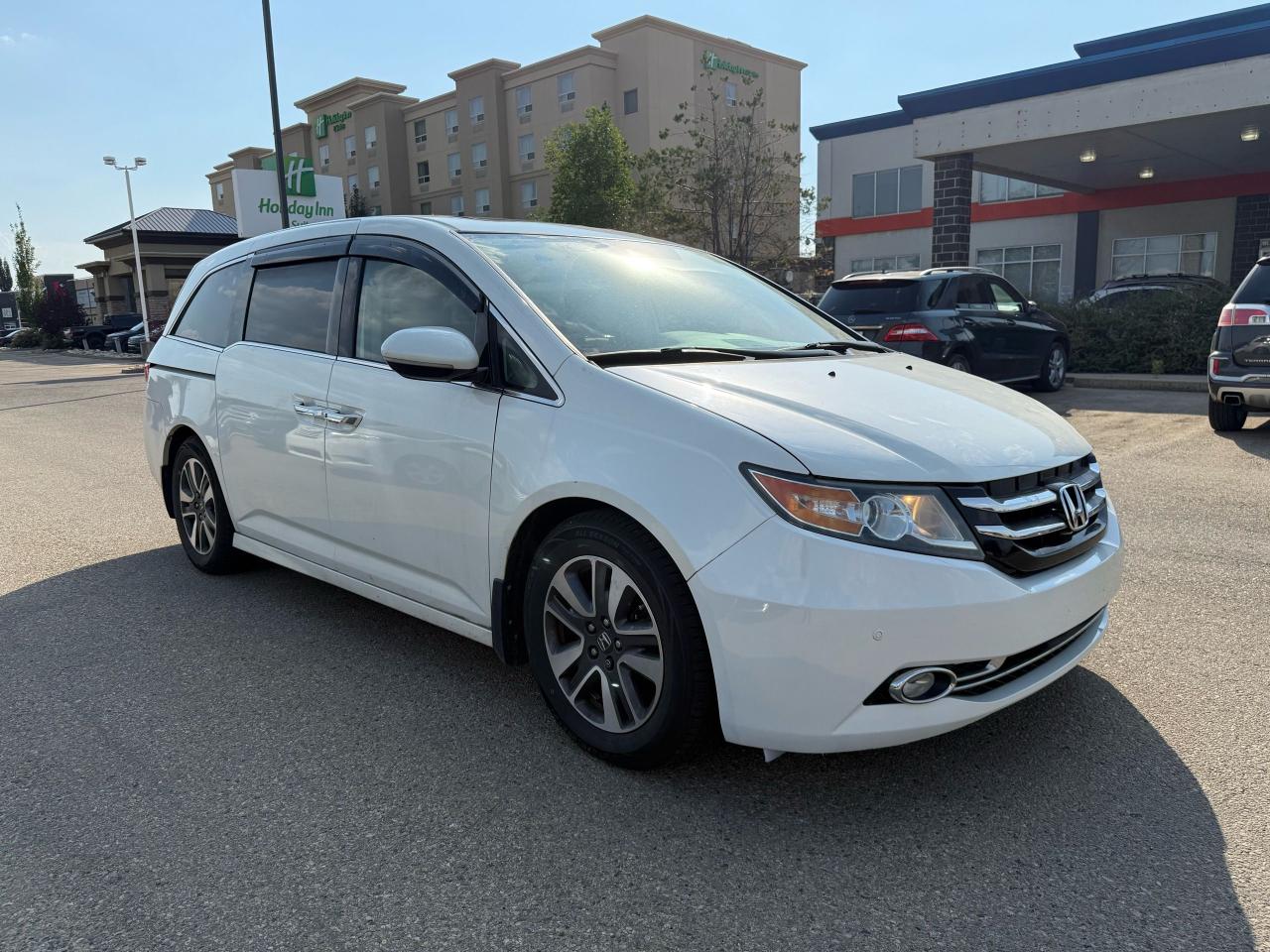 Used 2014 Honda Odyssey Touring | FULL LOAD!! | ALL CREDIT ACCEPTED!! for sale in Edmonton, AB