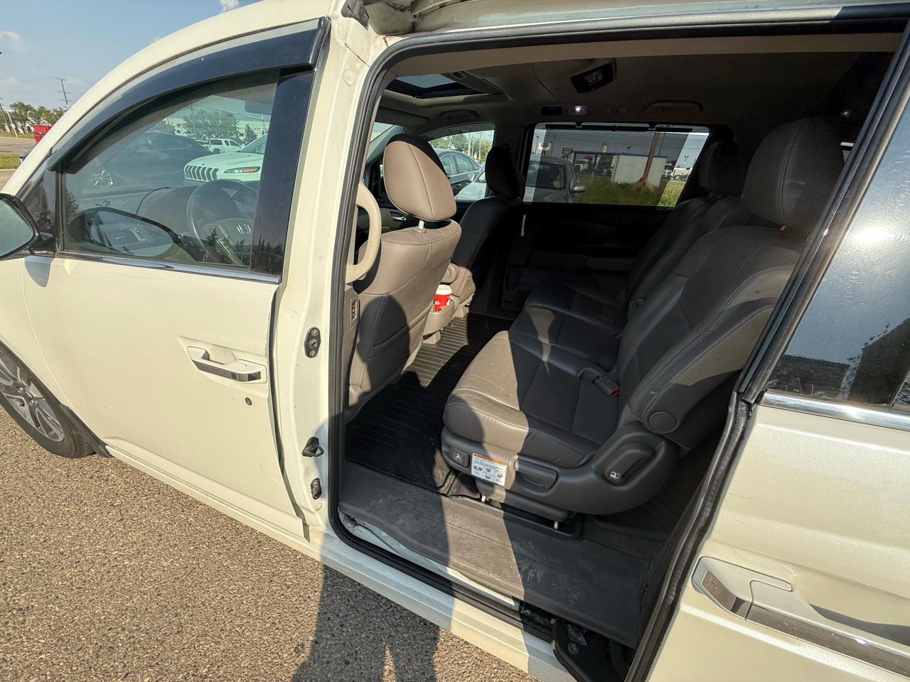 2014 Honda Odyssey Touring | FULL LOAD!! | ALL CREDIT ACCEPTED!! - Photo #15