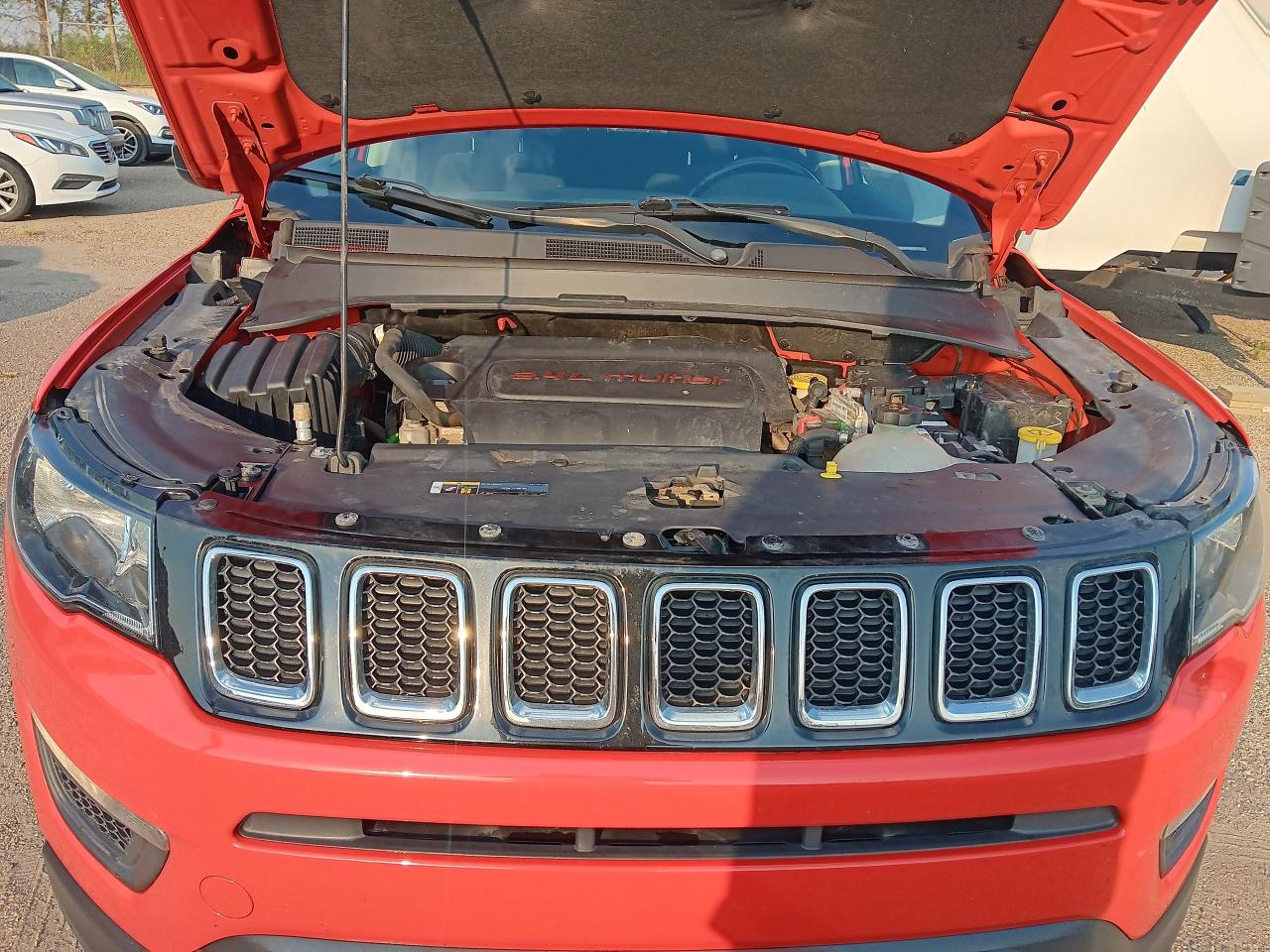 2018 Jeep Compass AWD, Remote, Htd Seats & Steering, BU Cam - Photo #5