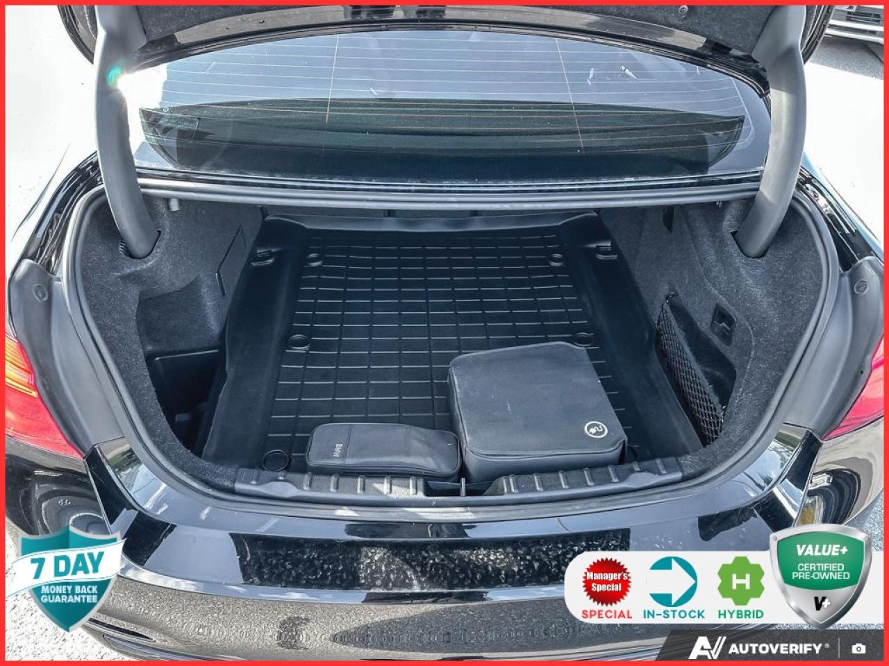 2018 BMW 330e iPerformance Photo