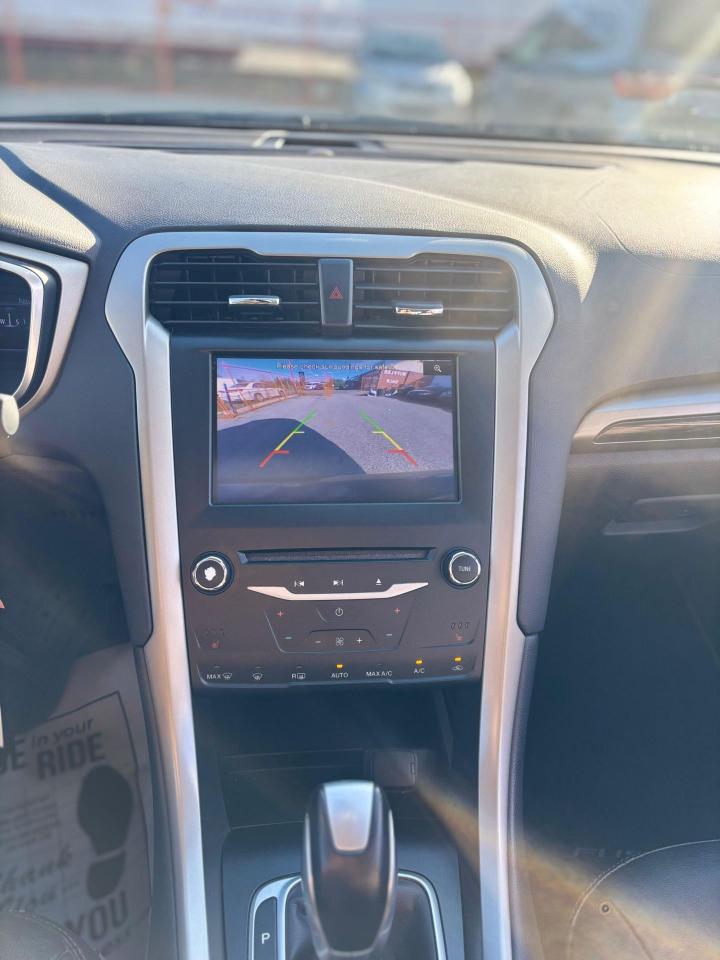 2013 Ford Fusion SE Photo3