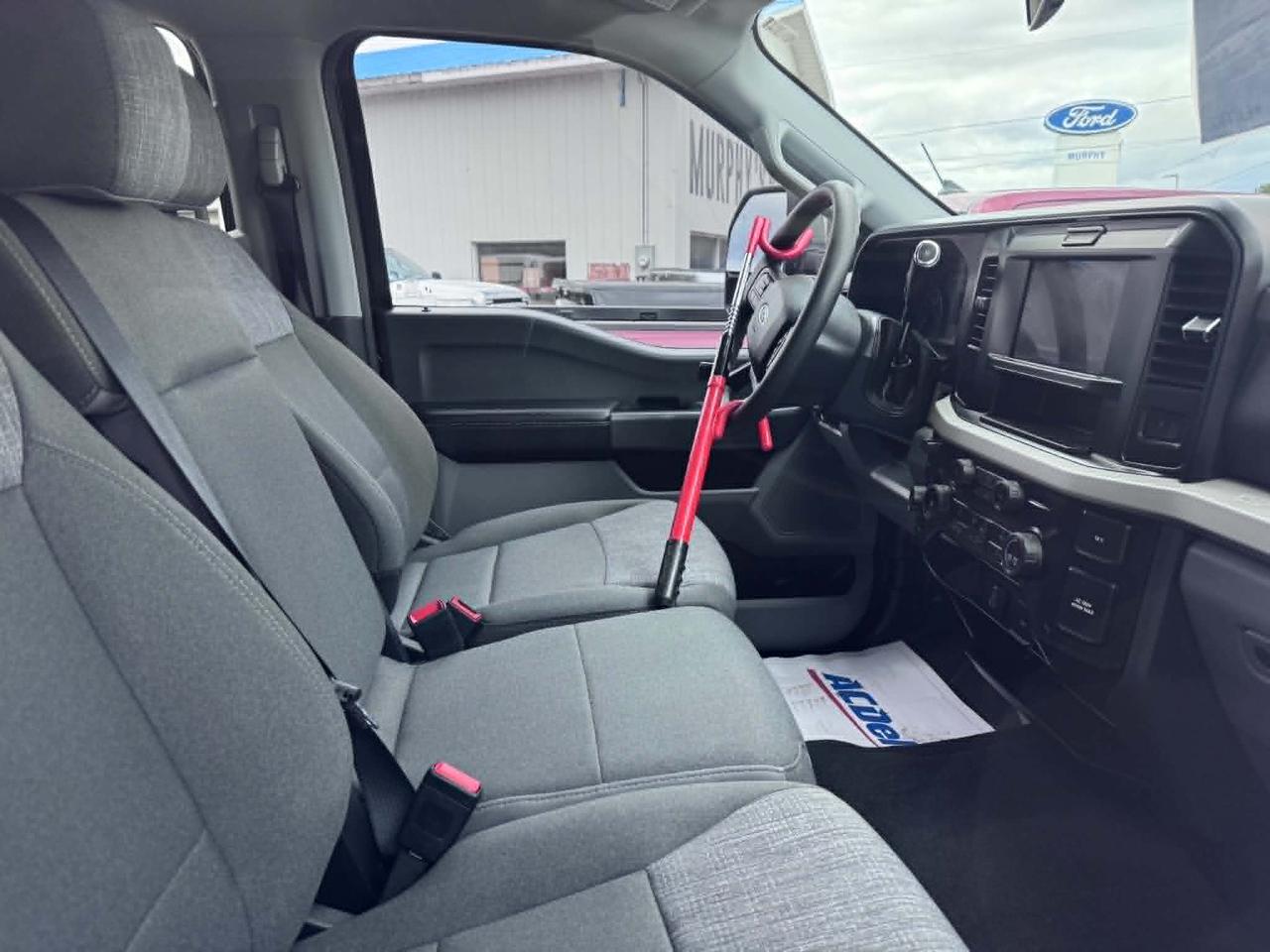 2025 Ford F-250 Super Duty SRW XLT Photo
