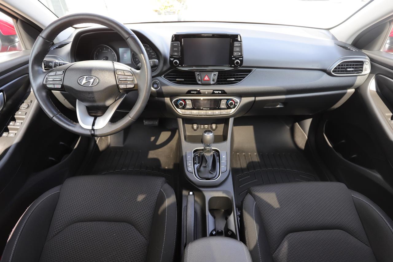 2020 Hyundai Elantra GT Luxury Auto Photo5