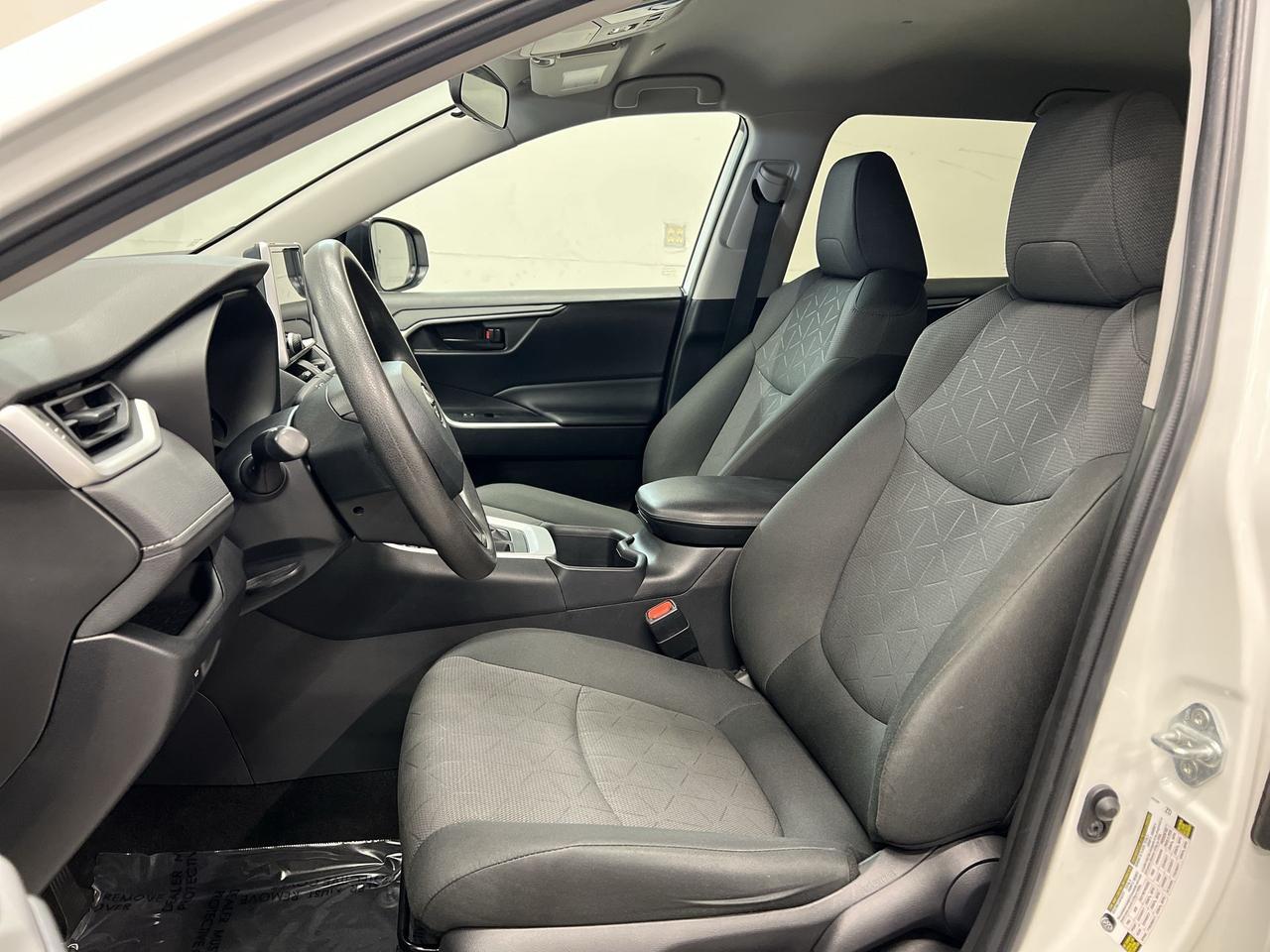 2023 Toyota RAV4 AWD | HEATED SEATS |CARPLAY | BLIND SPOT| REAR CAM Photo