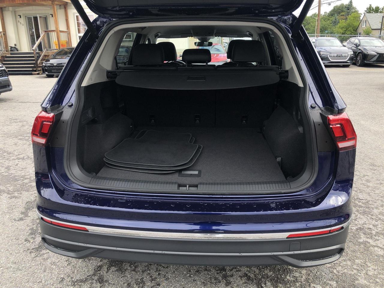 2024 Volkswagen Tiguan Comfortline LEATHERETTE, ADAPTIVE CRUISE, BLIS, HT Photo