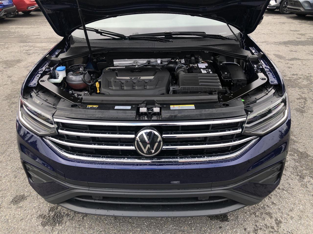 2024 Volkswagen Tiguan Comfortline LEATHERETTE, ADAPTIVE CRUISE, BLIS, HT Photo