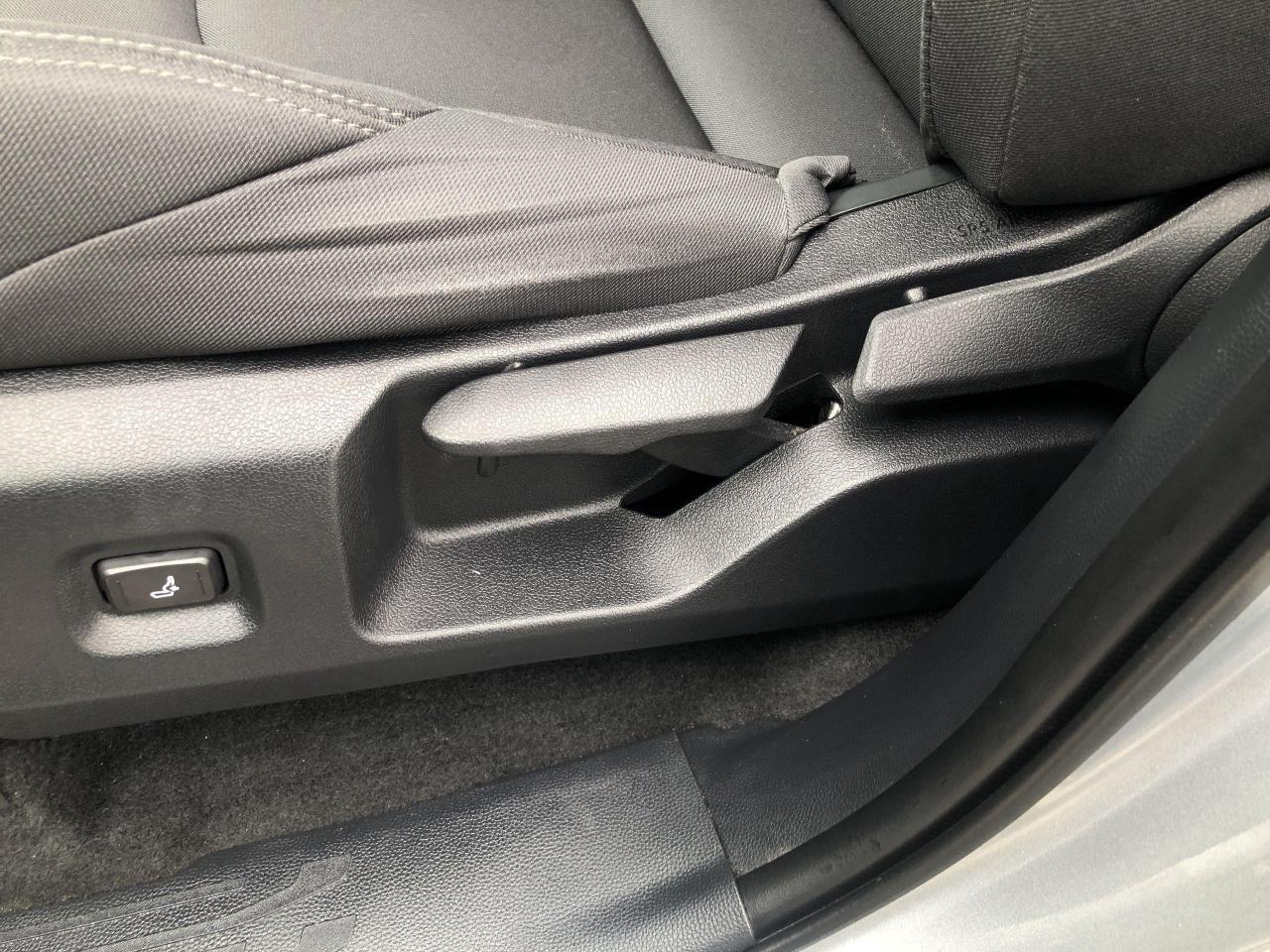 2024 Toyota Tacoma 6 FOOT BOX, HTD. SEATS, BLIS, BK. CAM, ALLOYS Photo