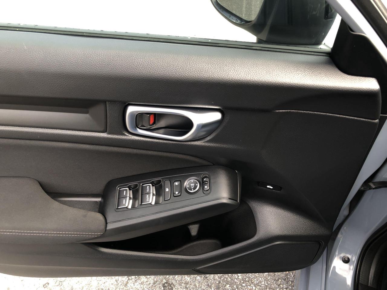 2022 Honda Civic Sport SPORT, LIKE NEW!!  ONLY 22KKMS, ROOF, HTD.SE Photo