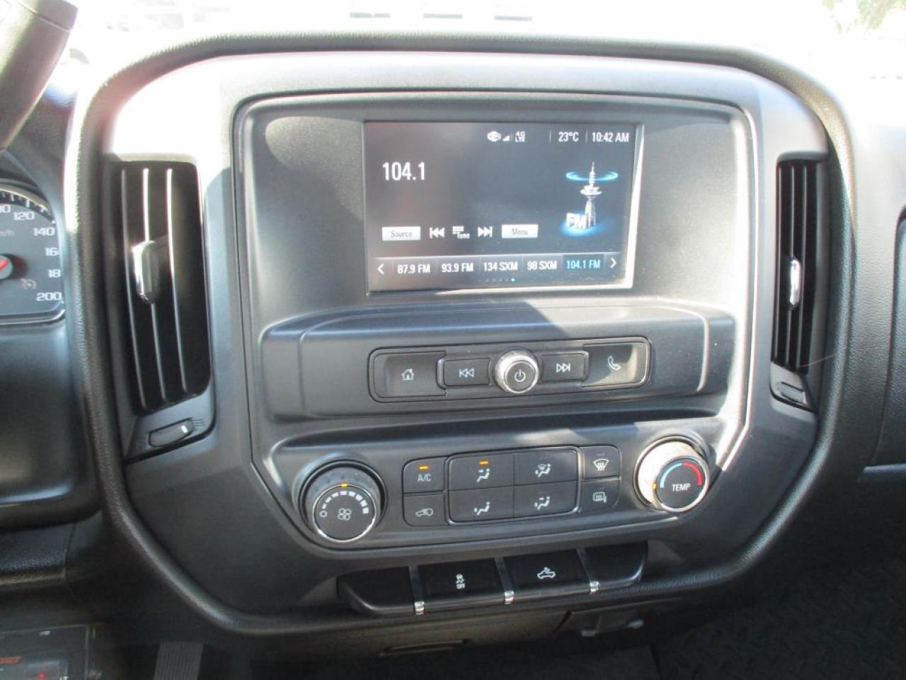 2018 GMC Sierra 1500 Double Cab 4x4 - Photo #18