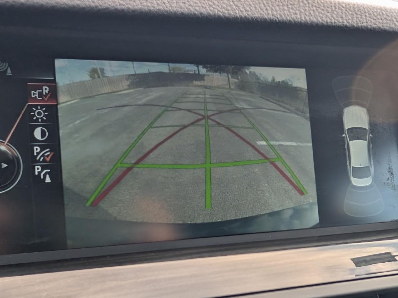 2014 BMW 5 Series 535i xDrive  **PREMIUM PACKAGE** Photo