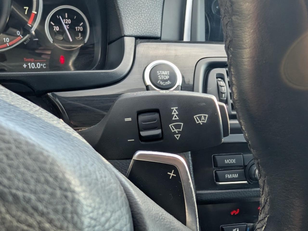 2014 BMW 5 Series 535i xDrive  **PREMIUM PACKAGE** Photo