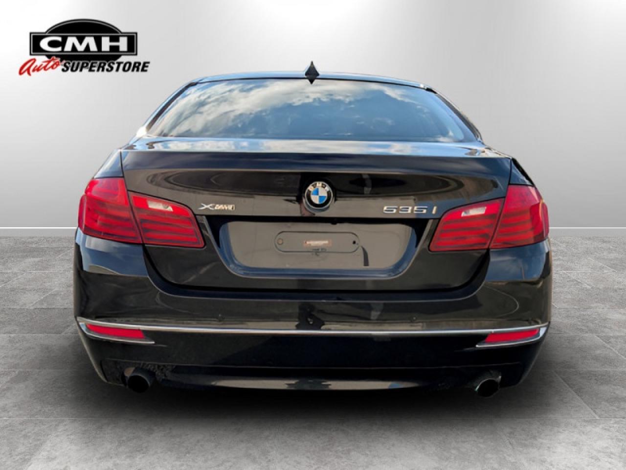 2014 BMW 5 Series 535i xDrive  **PREMIUM PACKAGE** Photo