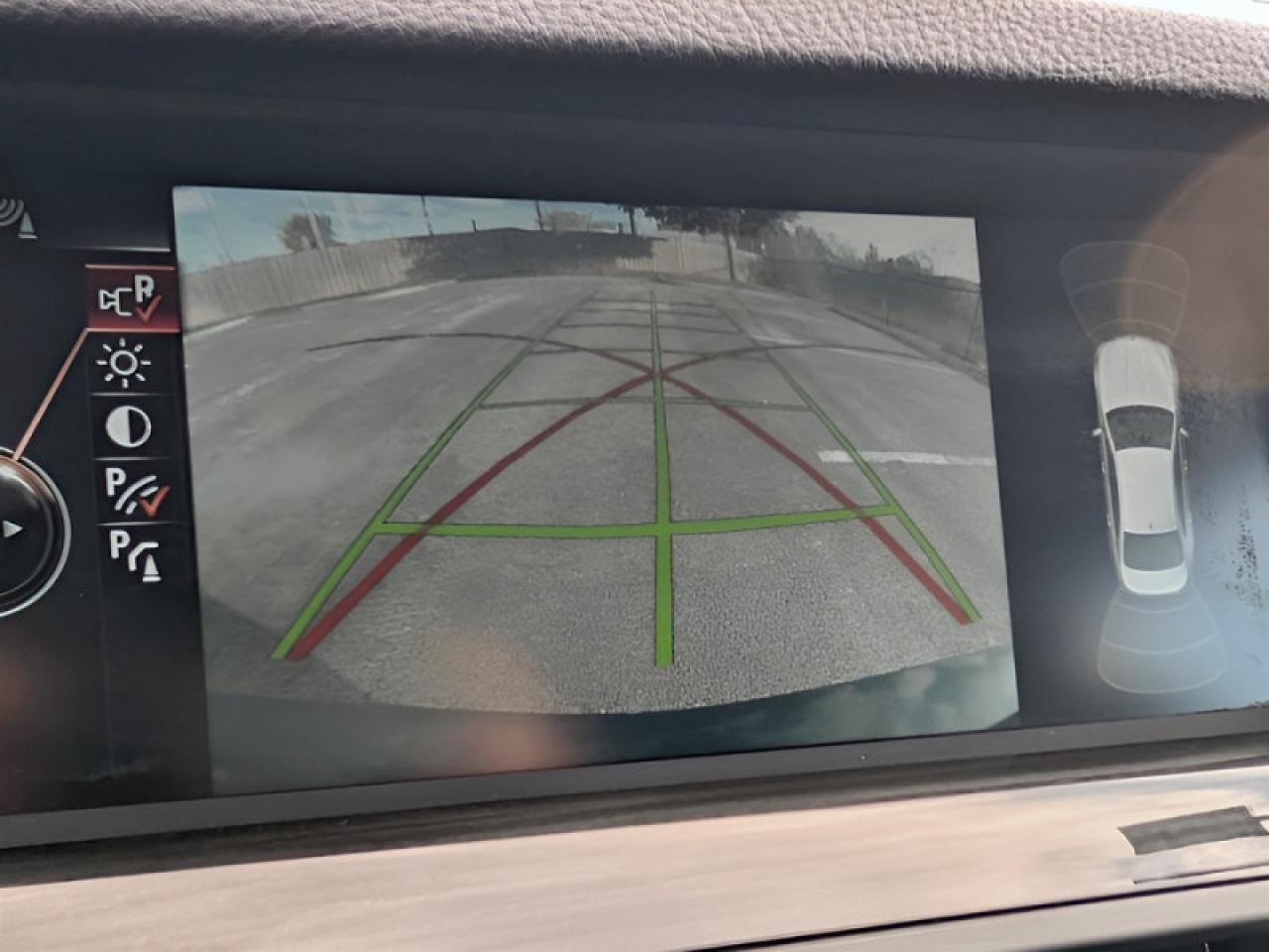 2014 BMW 5 Series 535i xDrive  **PREMIUM PACKAGE** Photo