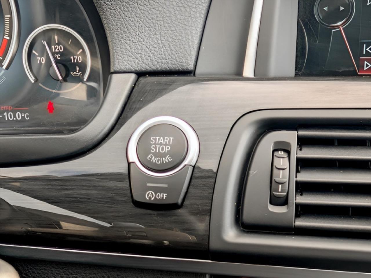 2014 BMW 5 Series 535i xDrive  **PREMIUM PACKAGE** Photo