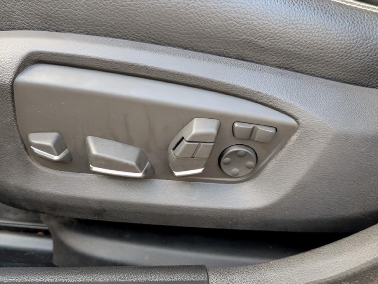 2014 BMW 5 Series 535i xDrive  **PREMIUM PACKAGE** Photo