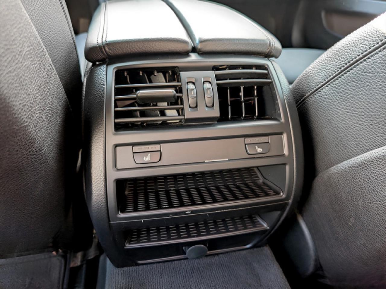 2014 BMW 5 Series 535i xDrive  **PREMIUM PACKAGE** Photo