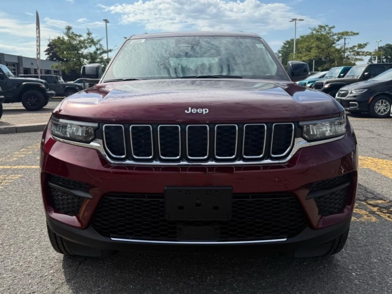 2025 Jeep Grand Cherokee Laredo  - Sunroof Photo