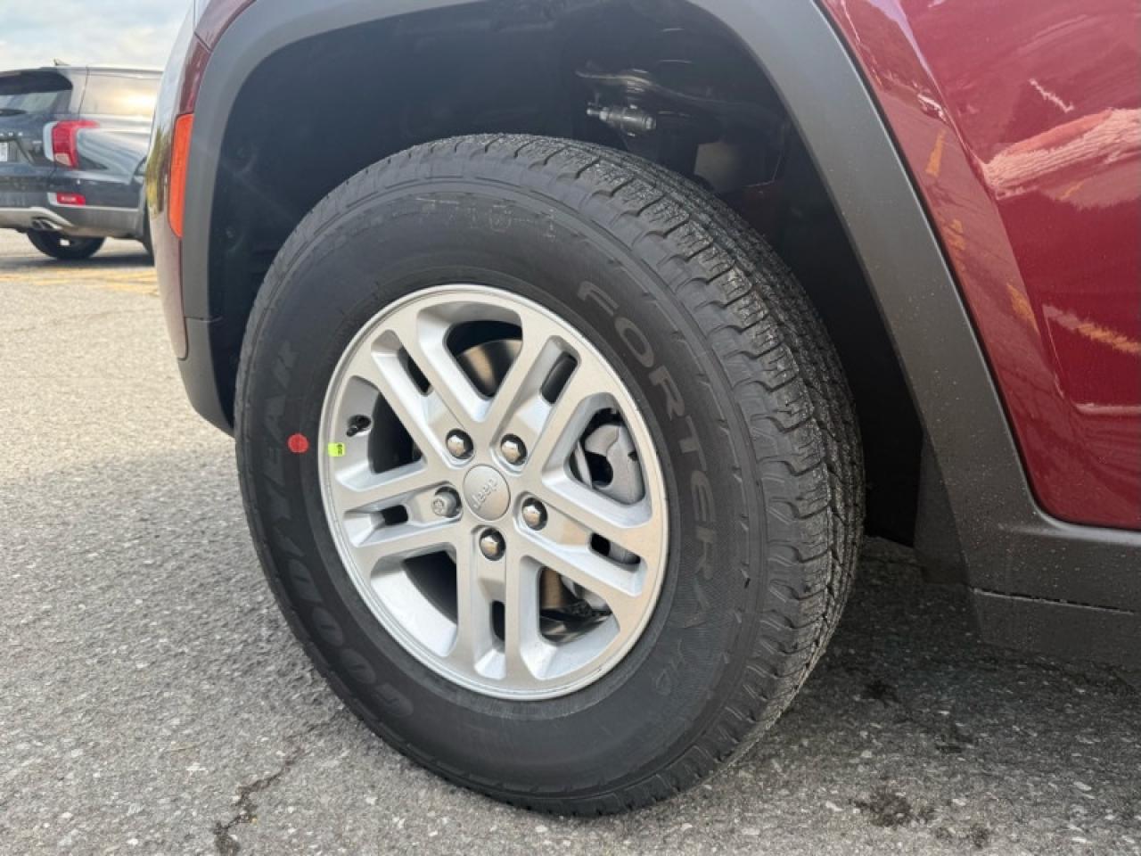 2025 Jeep Grand Cherokee Laredo  - Sunroof Photo