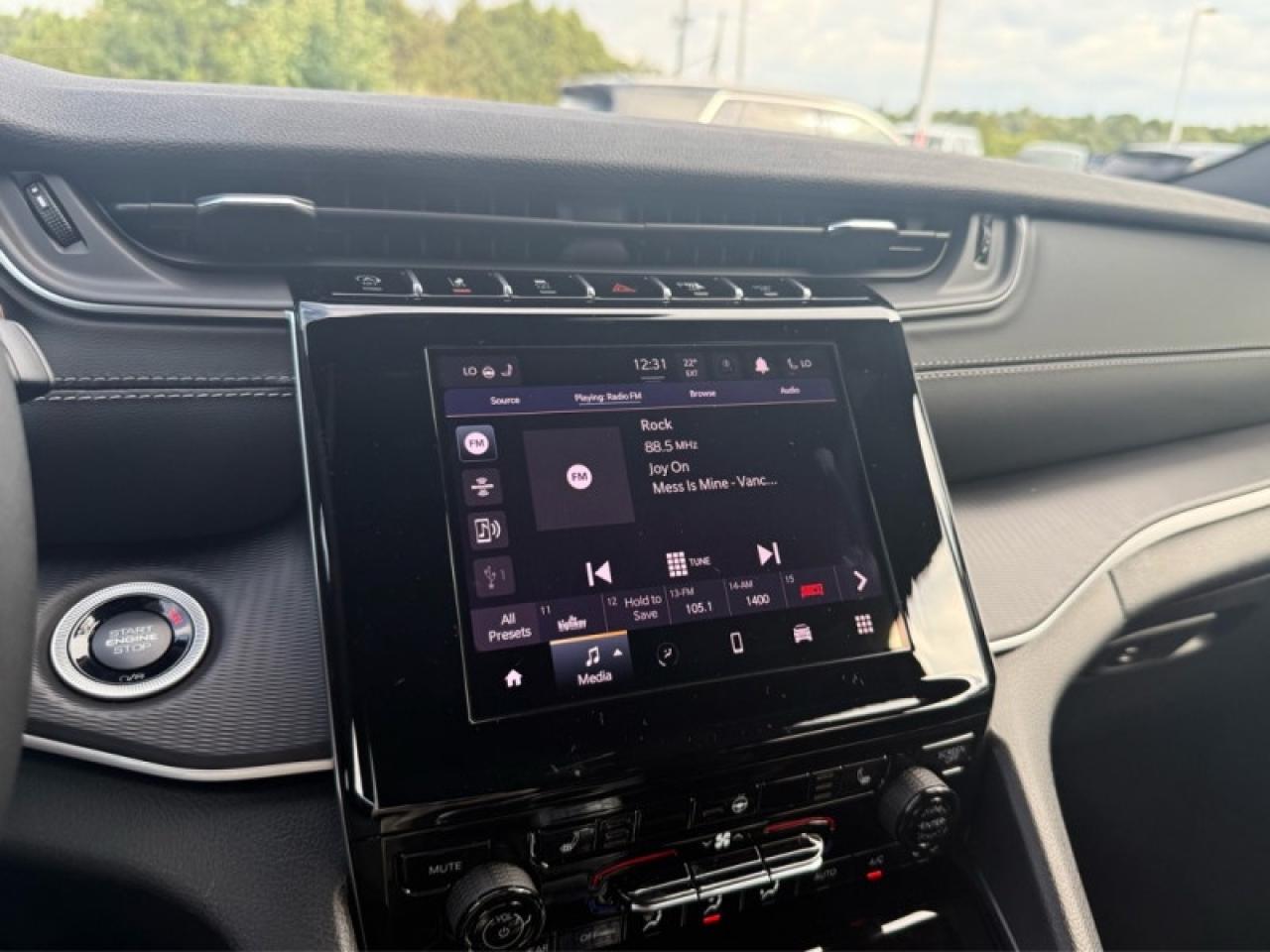 2025 Jeep Grand Cherokee Laredo  - Sunroof Photo
