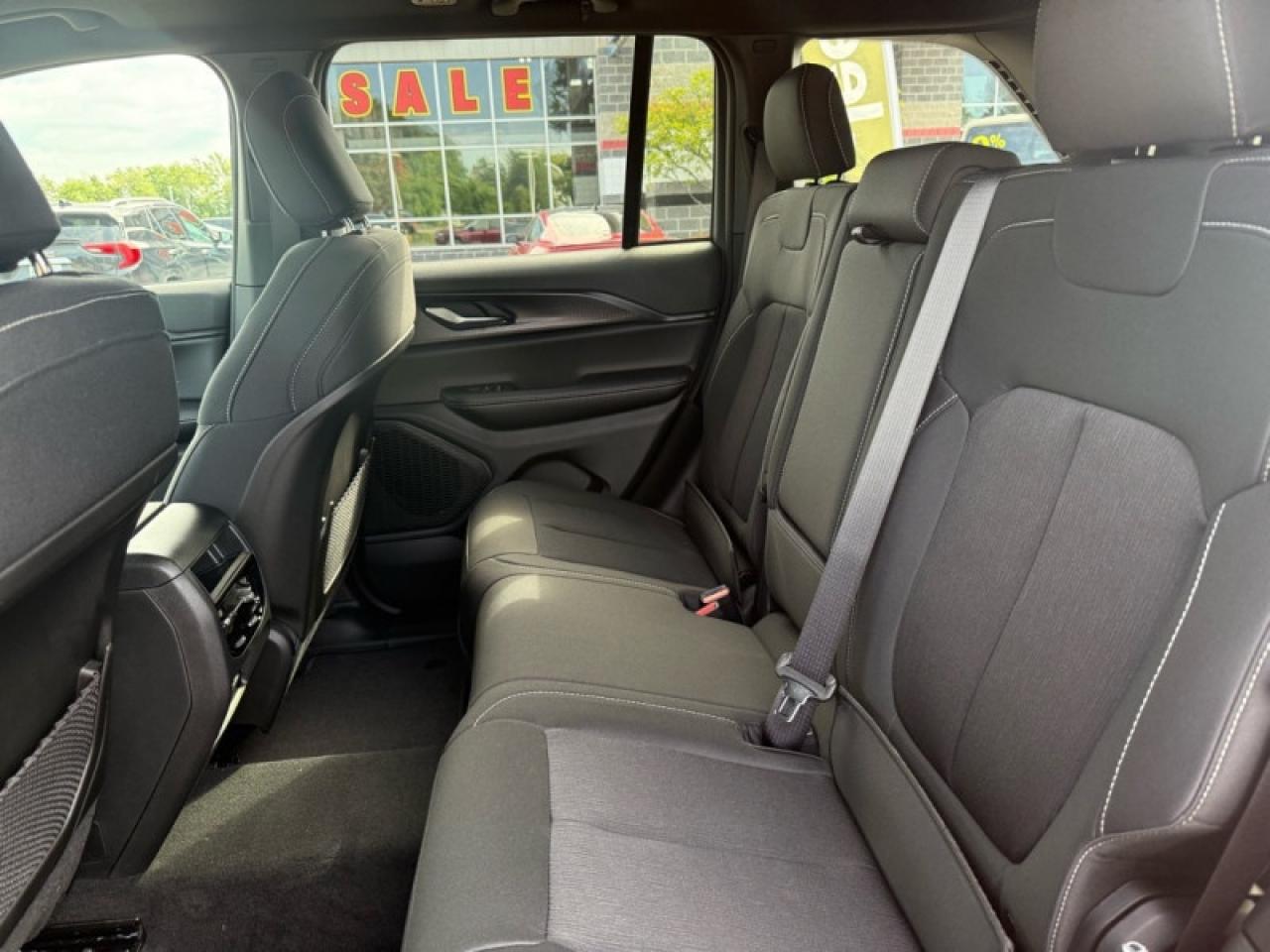2025 Jeep Grand Cherokee Laredo  - Sunroof Photo