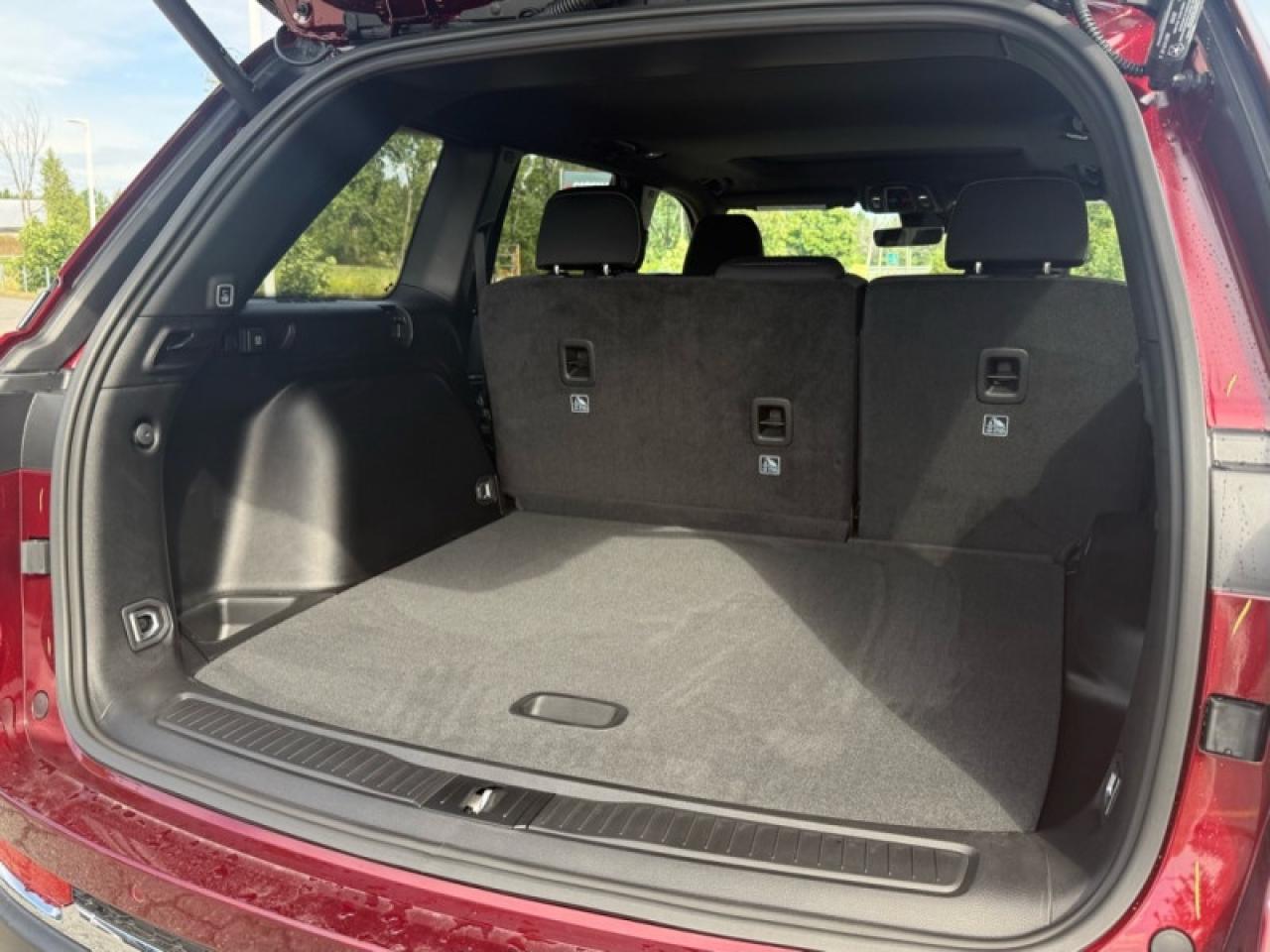 2025 Jeep Grand Cherokee Laredo  - Sunroof Photo