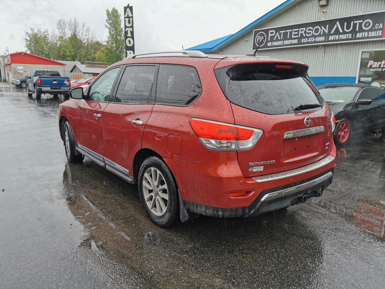 2015 Nissan Pathfinder SV - Photo #7