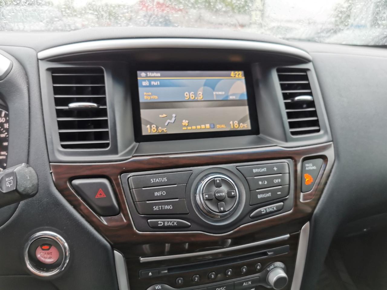 2015 Nissan Pathfinder SV - Photo #18