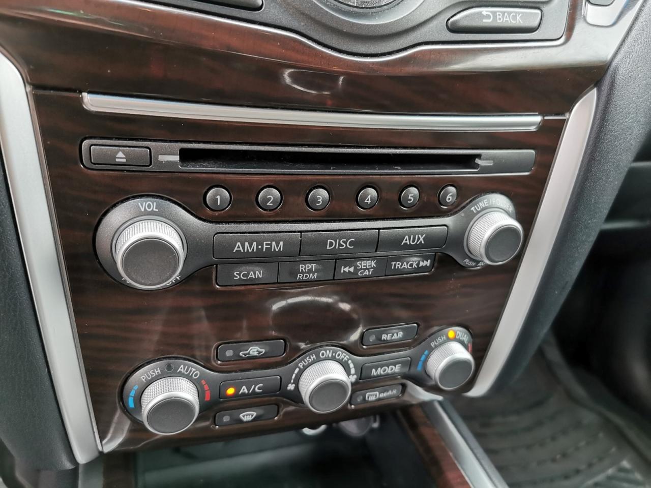 2015 Nissan Pathfinder SV - Photo #20