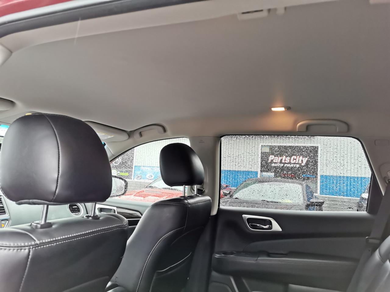 2015 Nissan Pathfinder SV - Photo #25