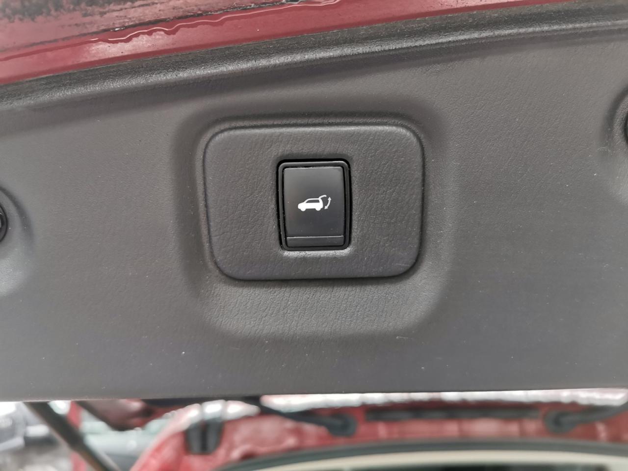 2015 Nissan Pathfinder SV - Photo #29