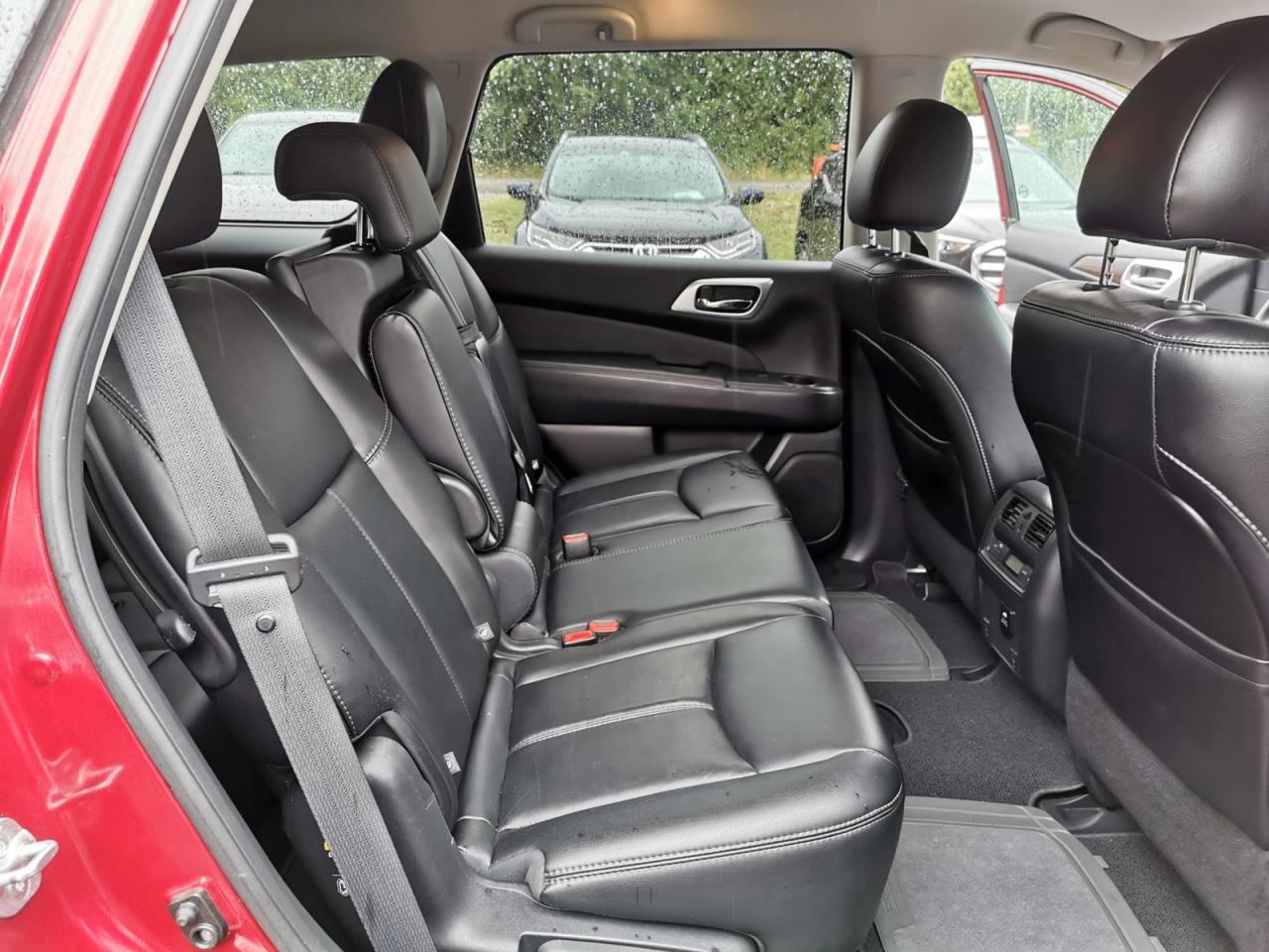 2015 Nissan Pathfinder SV - Photo #33