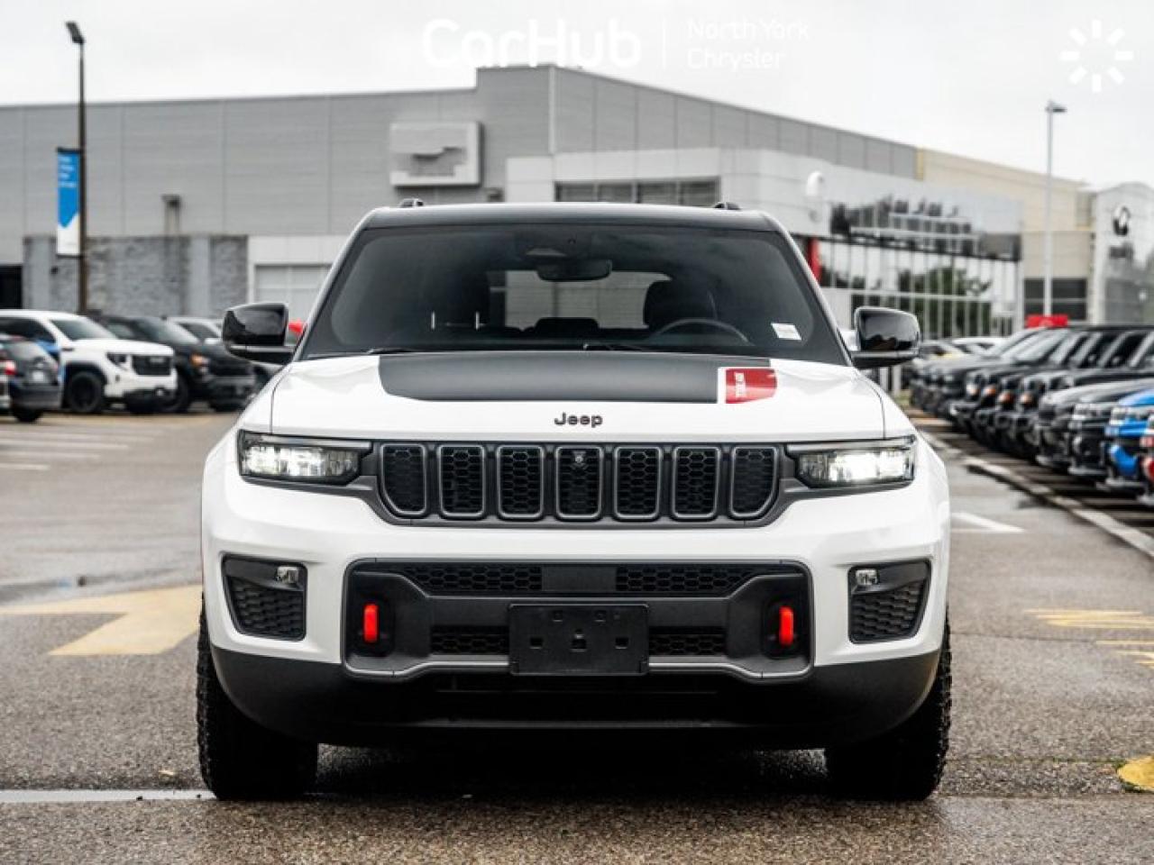 2022 Jeep Grand Cherokee Trailhawk Uconnect 5 NAV Alpine Audio Heated & Vented Seats Photo2