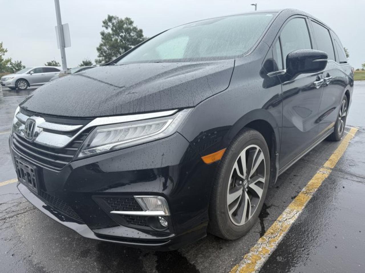Used 2020 Honda Odyssey Touring| Leather | Sunroof | Nav | DVD | Adaptive Cruise | Heated Wheel + Seats | and Much More ! for sale in Guelph, ON