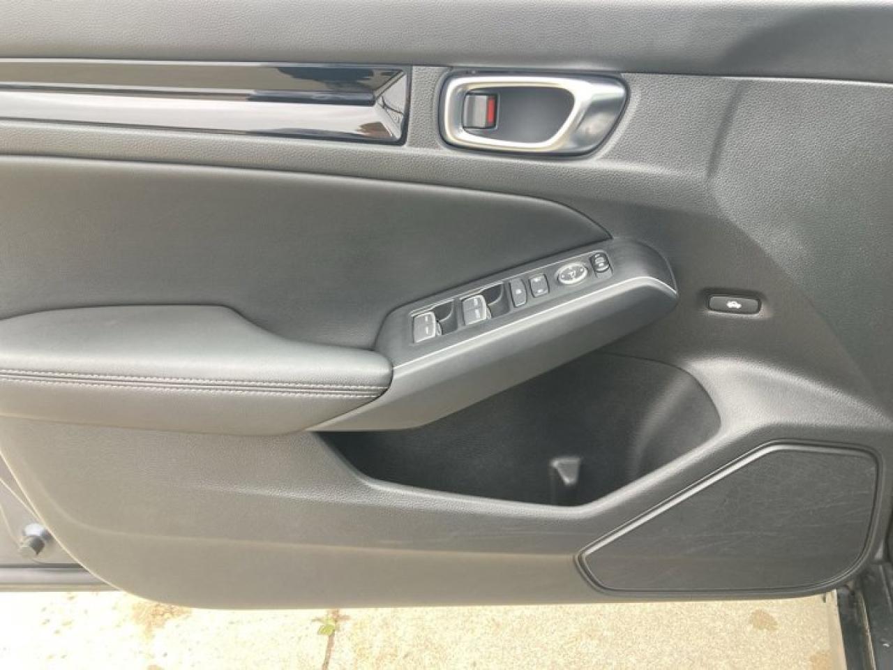 2022 Honda Civic Sedan Touring | Factory Remote Start | Heated Seats | Leather Photo