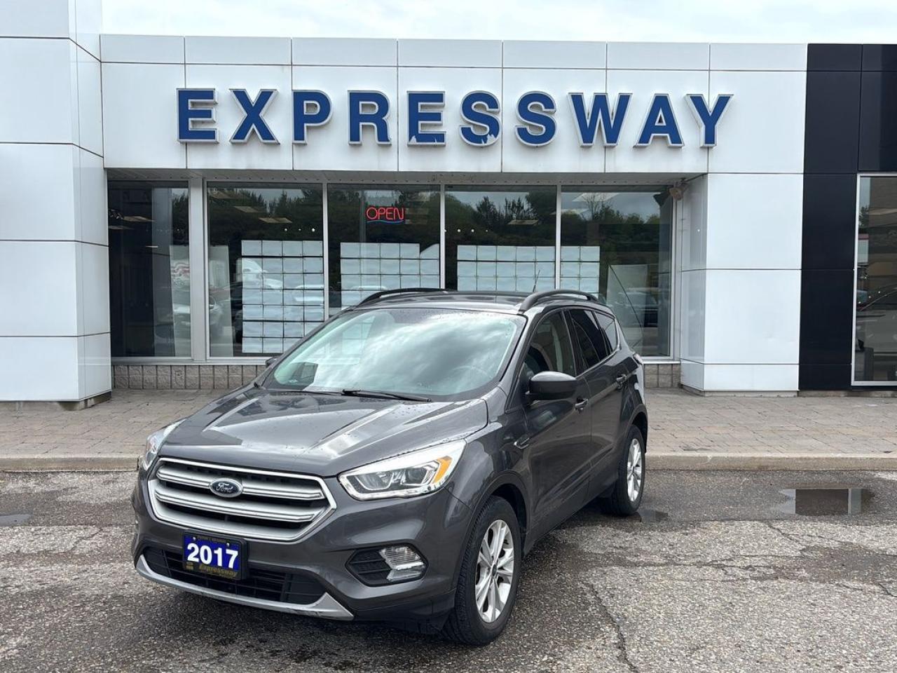 2017 Ford Escape SE Photo0