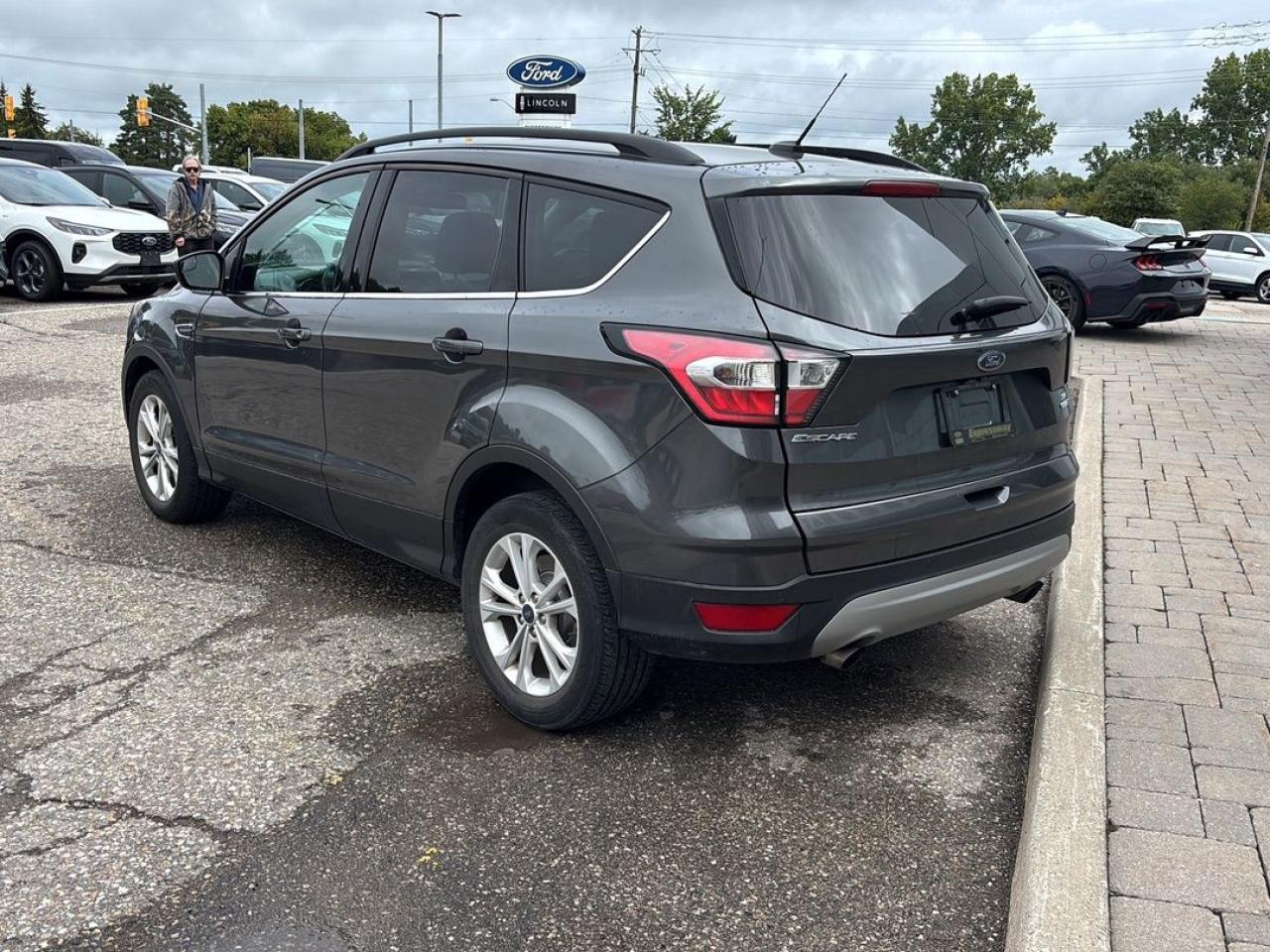 2017 Ford Escape SE Photo5