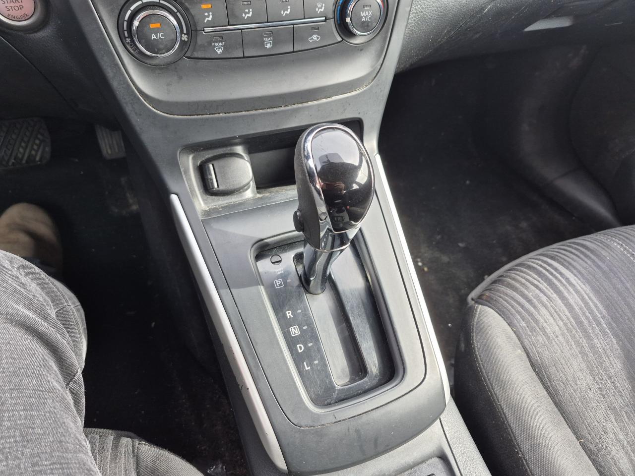 2017 Nissan Sentra SV AS IS Photo10
