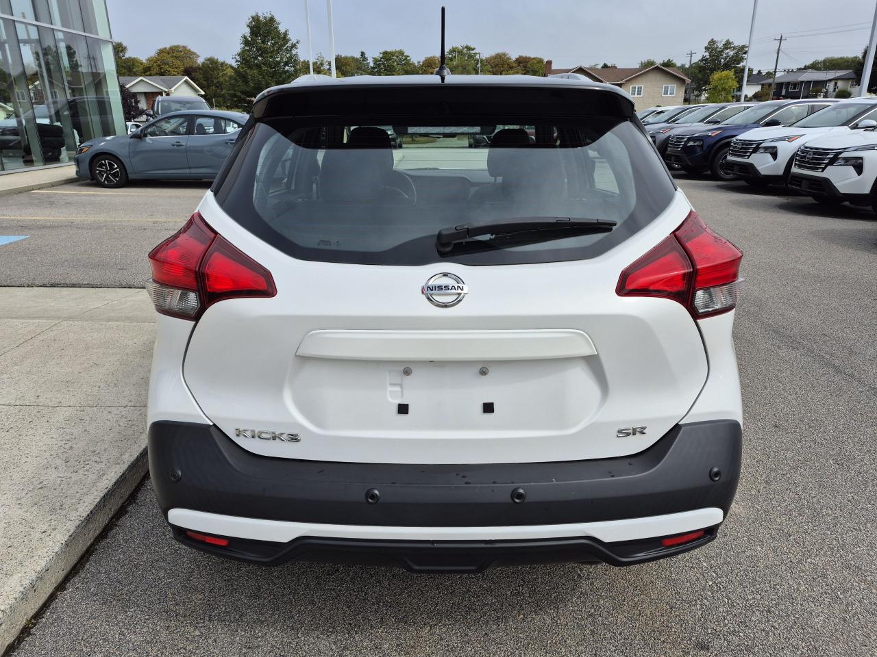 2020 Nissan Kicks SR Photo4