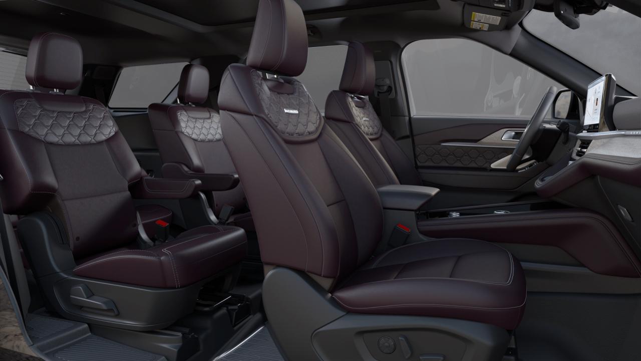 2025 Ford Explorer Platinum Photo7